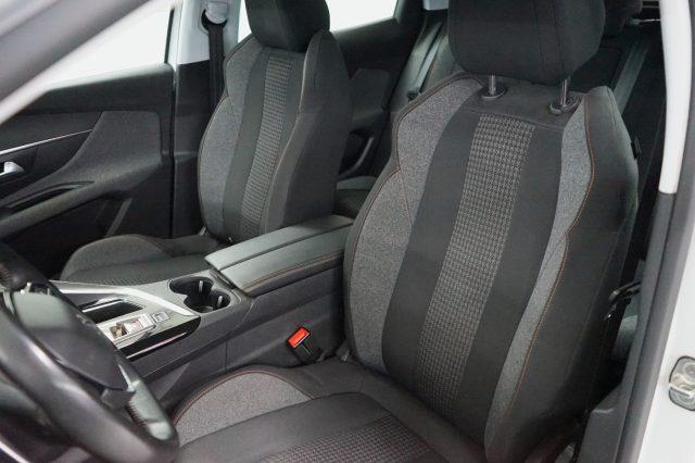 PEUGEOT 3008 BlueHDi 130 S&S EAT8 Business Uniprop. Tagliandata