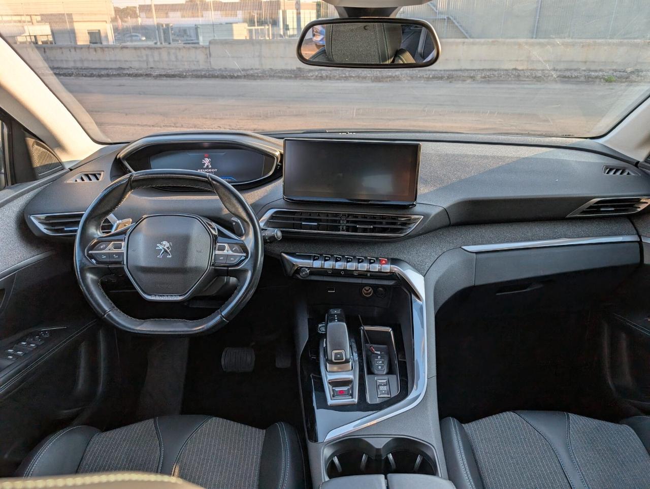 Peugeot 3008 BlueHDi 130 S&S EAT8 Allure