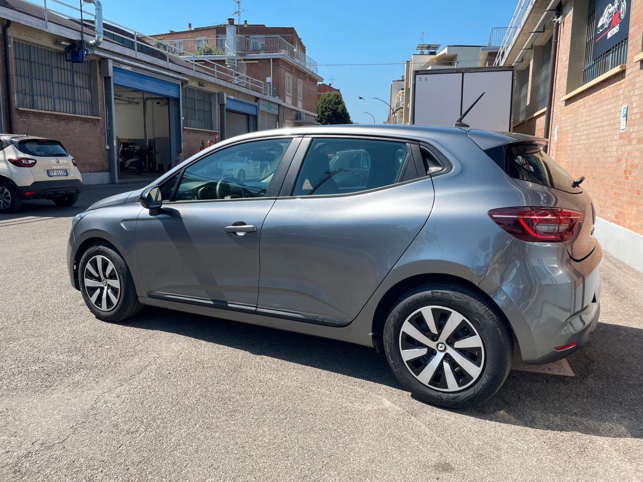 Renault Clio Benzina/Gpl 100cv- UNICO PROPRIETARIO-TAGLIANDI UFFICIALI