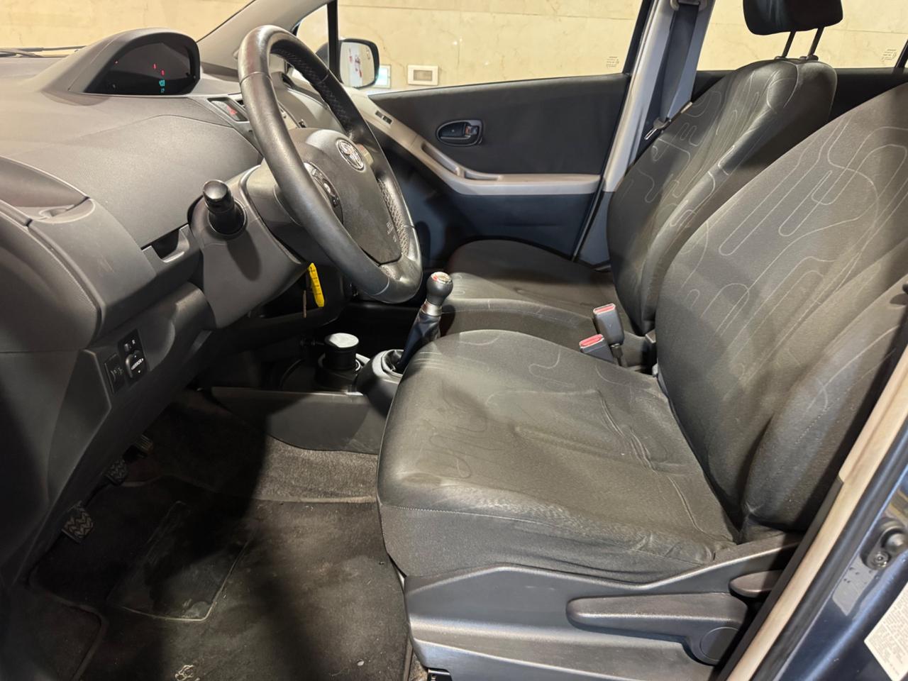 Toyota Yaris 1.0 5 porte NEOPATENTATI / TAGLIANDI TOYOTA