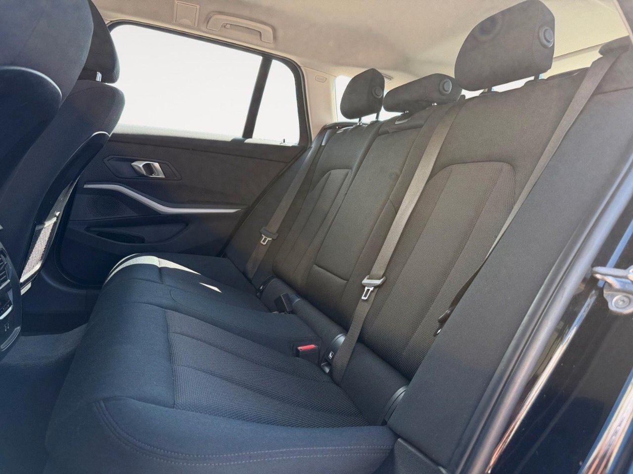 BMW 320 d Touring mhev 48V auto