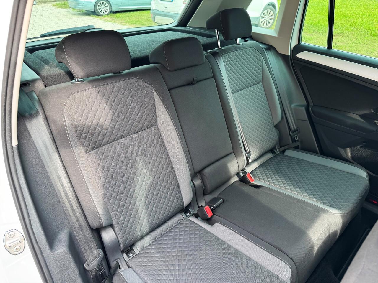 Volkswagen Tiguan 2.0 TDI 150cv DSG Sport R-Line | UNICO PROP.