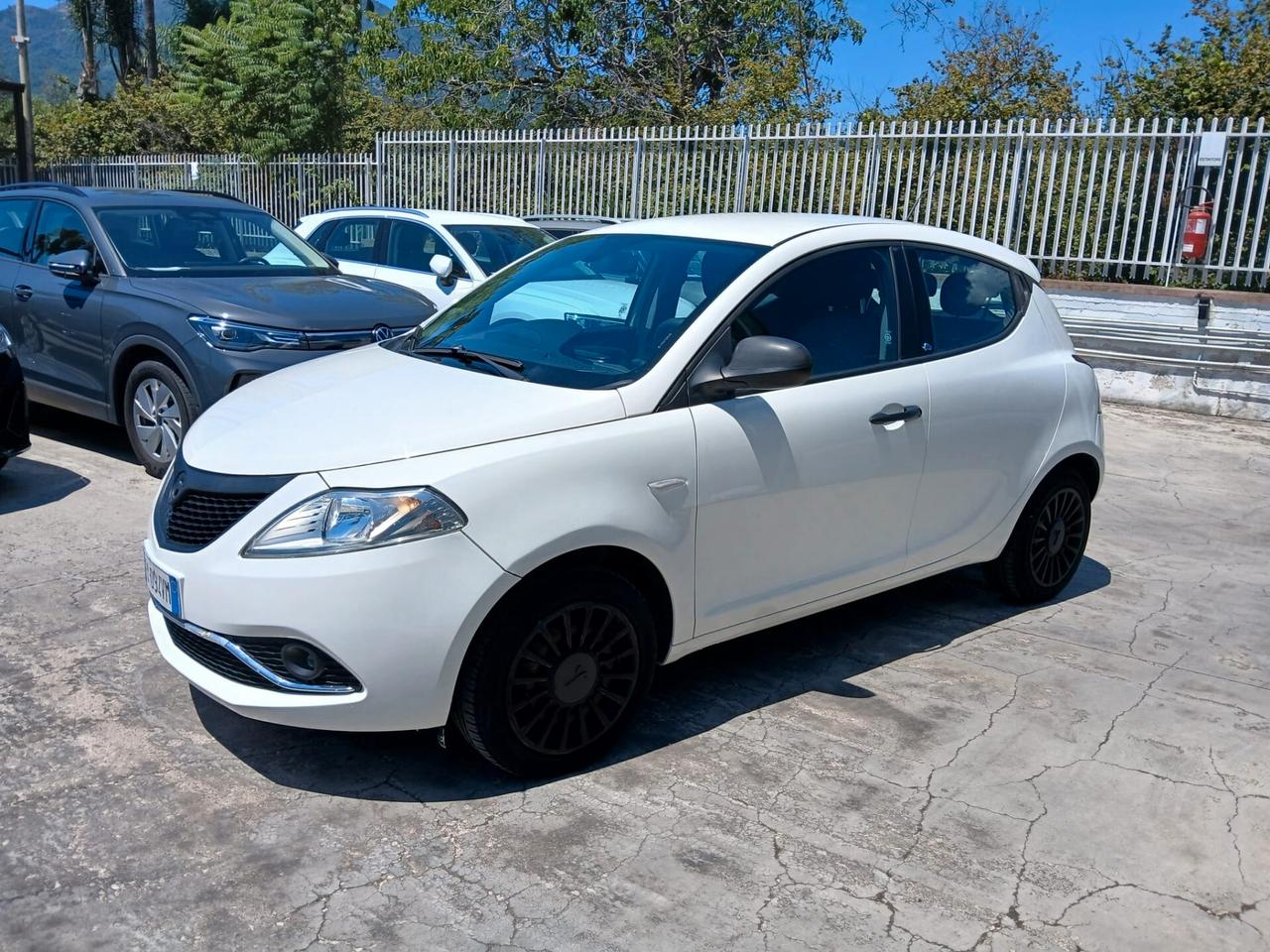 Lancia Ypsilon 1.2 69 CV 5 porte S&S Gold