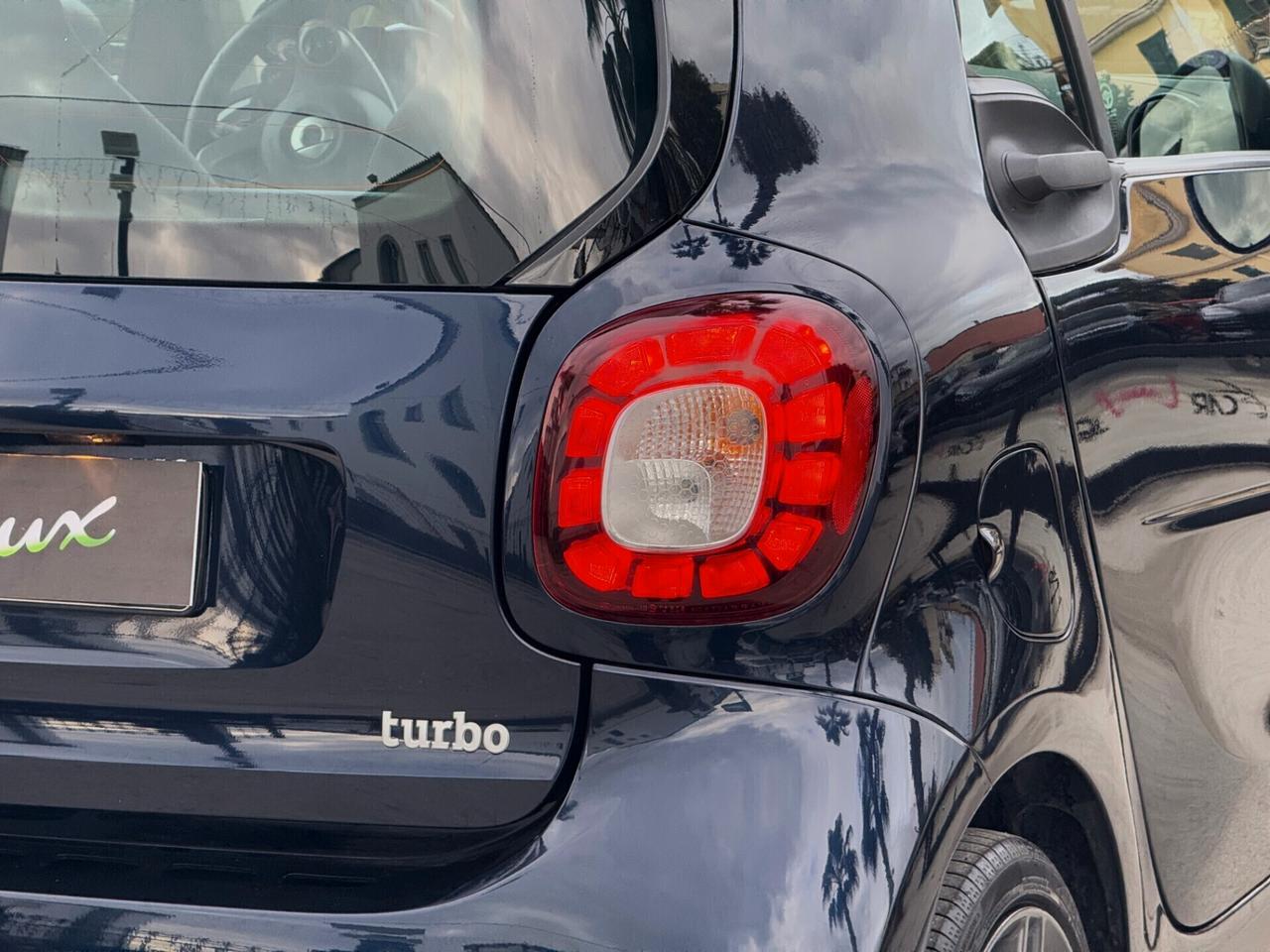 Smart forTwo 0.9 T Parisblue BRABUS Style 90CV
