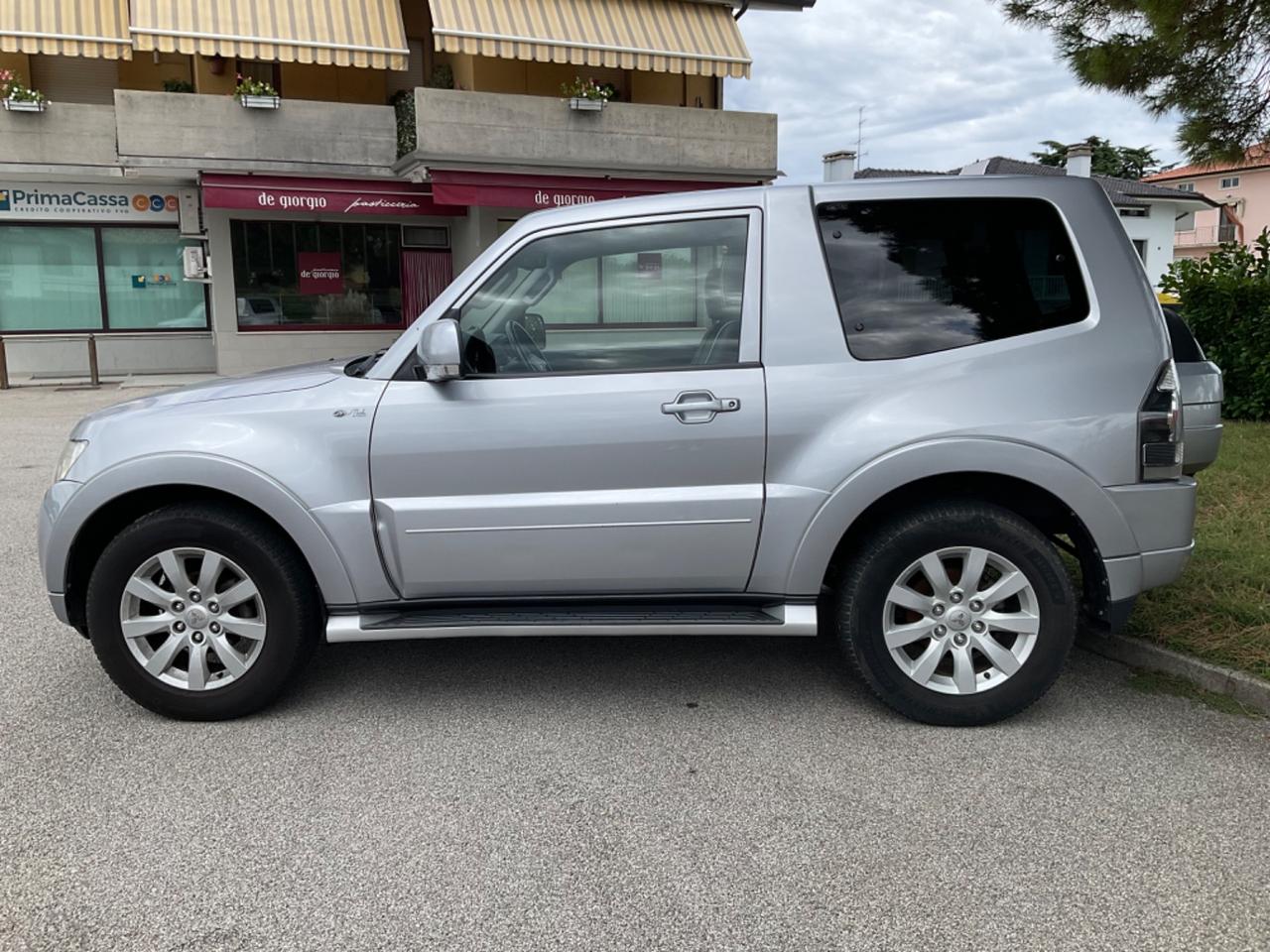 Mitsubishi Pajero 3.2 DI-D 16V 3p. Intense DPF