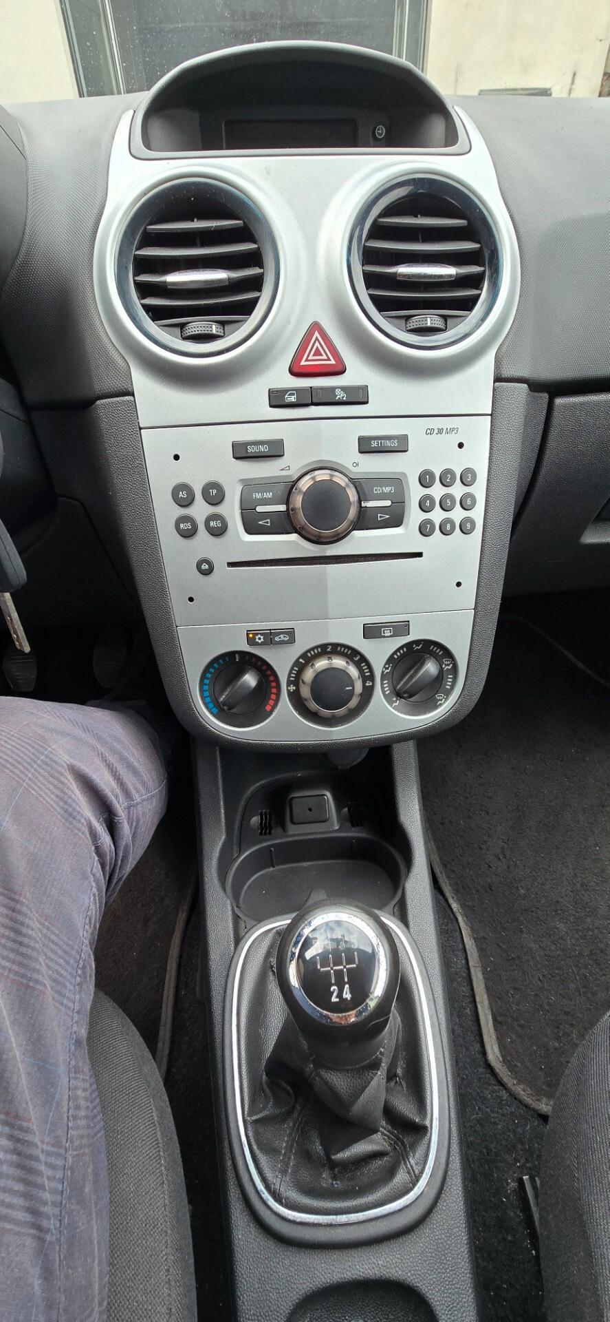 Opel Corsa 1.2 85CV 3 gas va. Sempre ok patentati