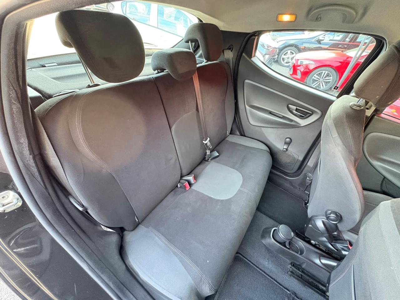 Lancia Ypsilon 1.2 69 CV 5 porte GPL Ecochic Platinum