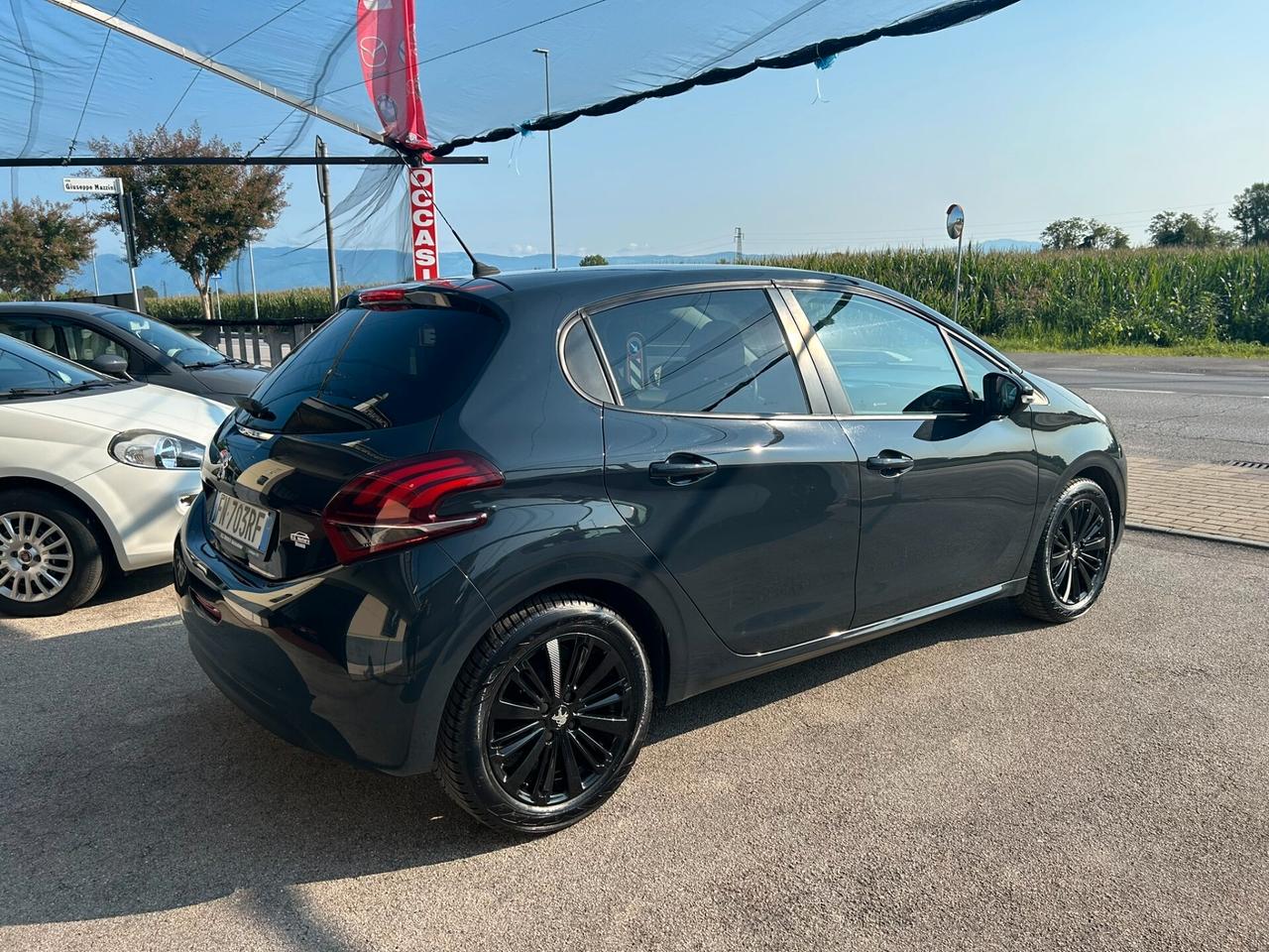 Peugeot 208 1.6 BlueHDi 75CV 5p. Black Line - OK NEOPATENTATI
