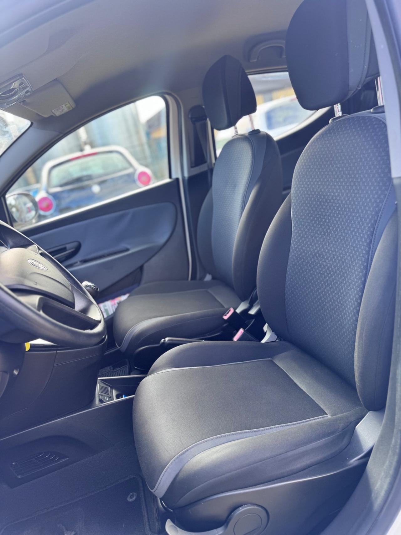 Lancia Ypsilon 1.3 MJT 16V 95 CV 5 porte S&S Platinum