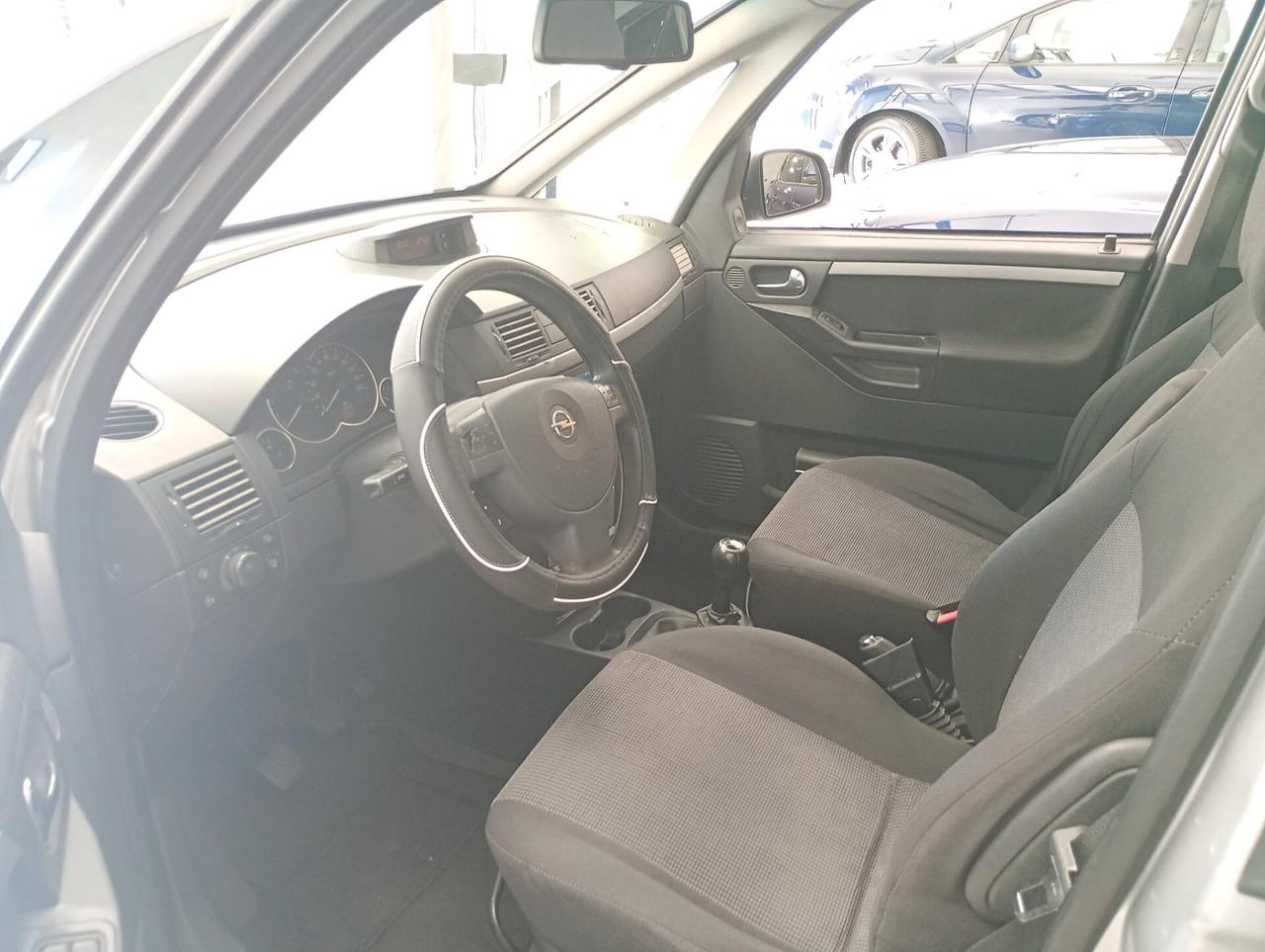 Opel Agila 1.3 CDTI 'Njoy