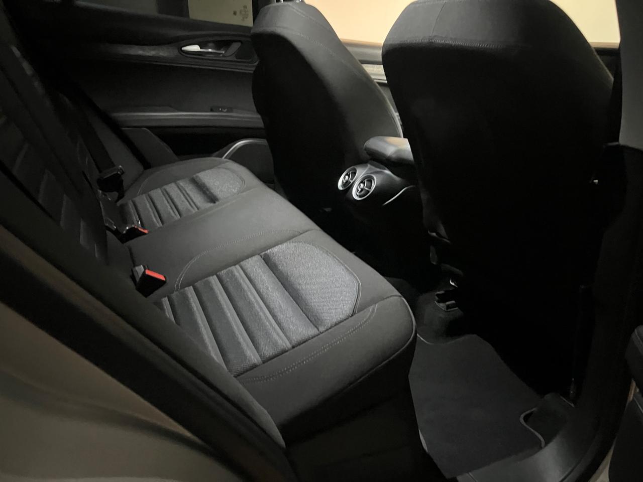 Alfa Romeo Stelvio 2.2 Turbodiesel 160 CV AT8 RWD Sport-Tech