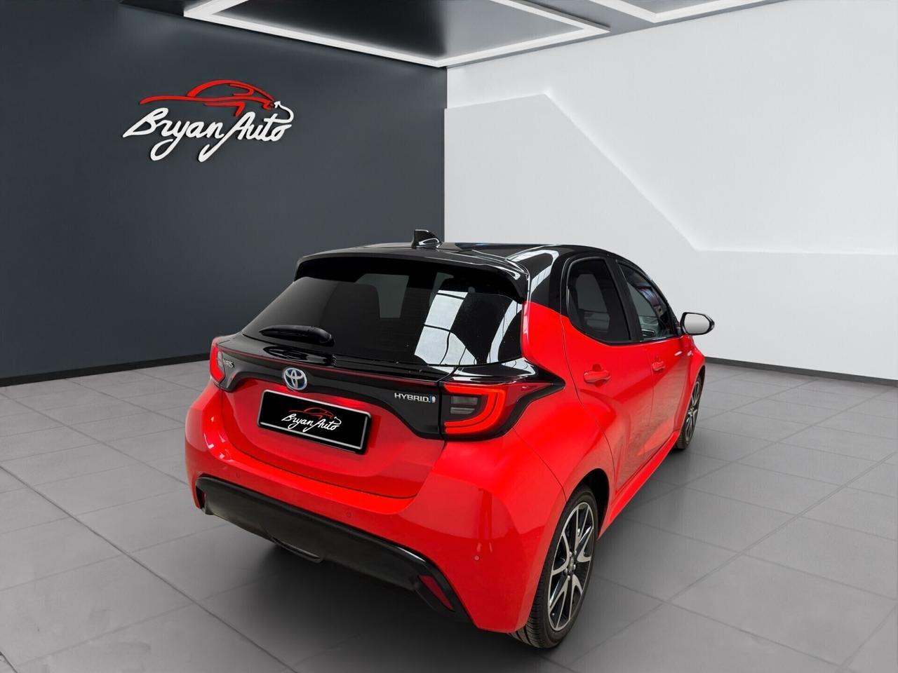 Toyota Yaris 1.5h Premiere *PROMO*