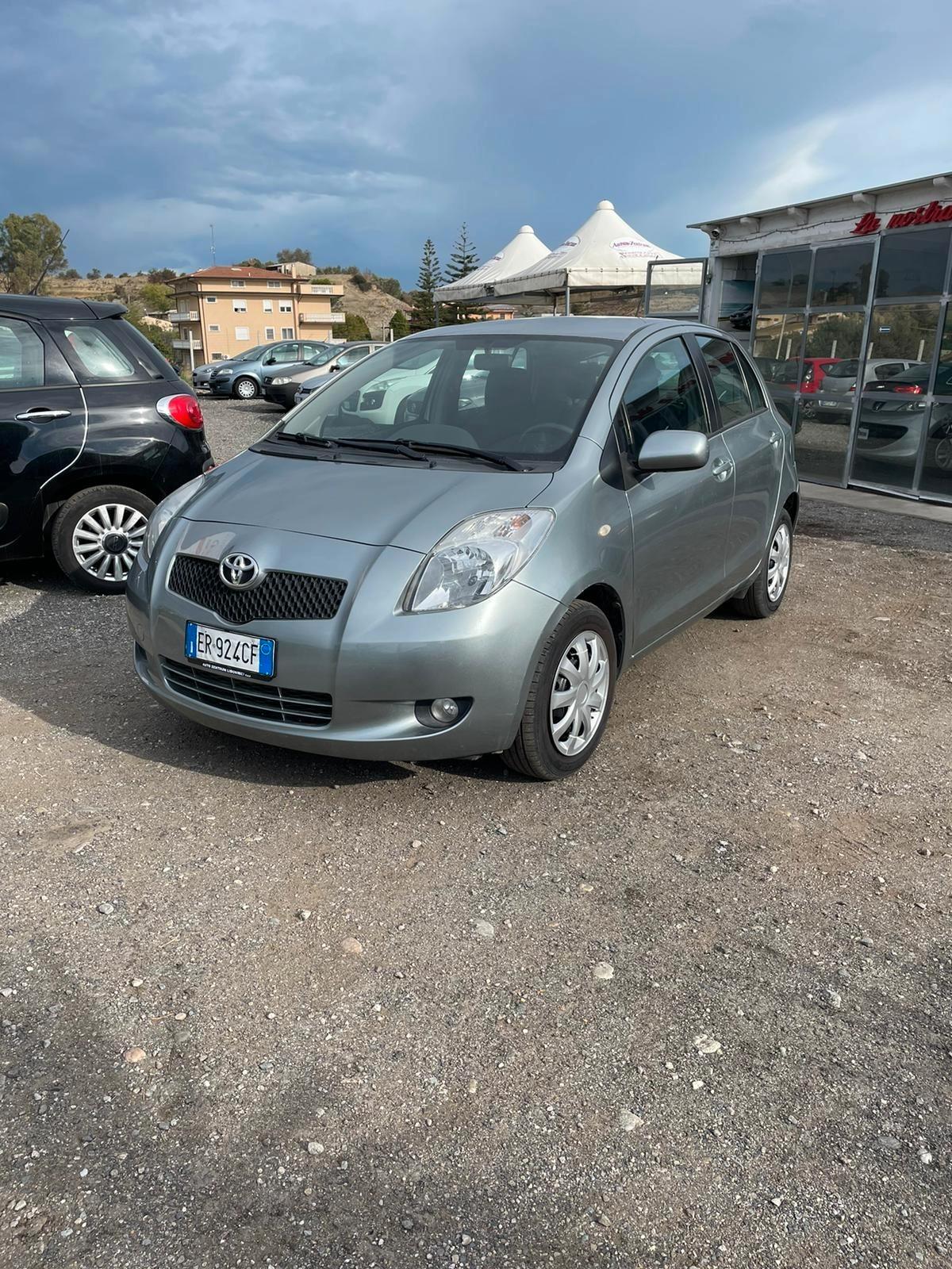 Toyota Yaris 1.3 5 porte