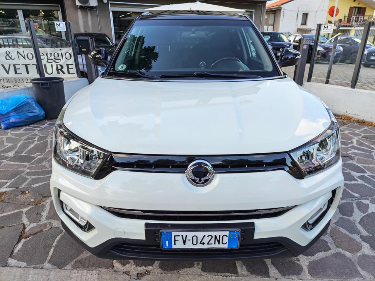 Ssangyong Tivoli 1.6d 2WD Juice Aut. + Gancio traino