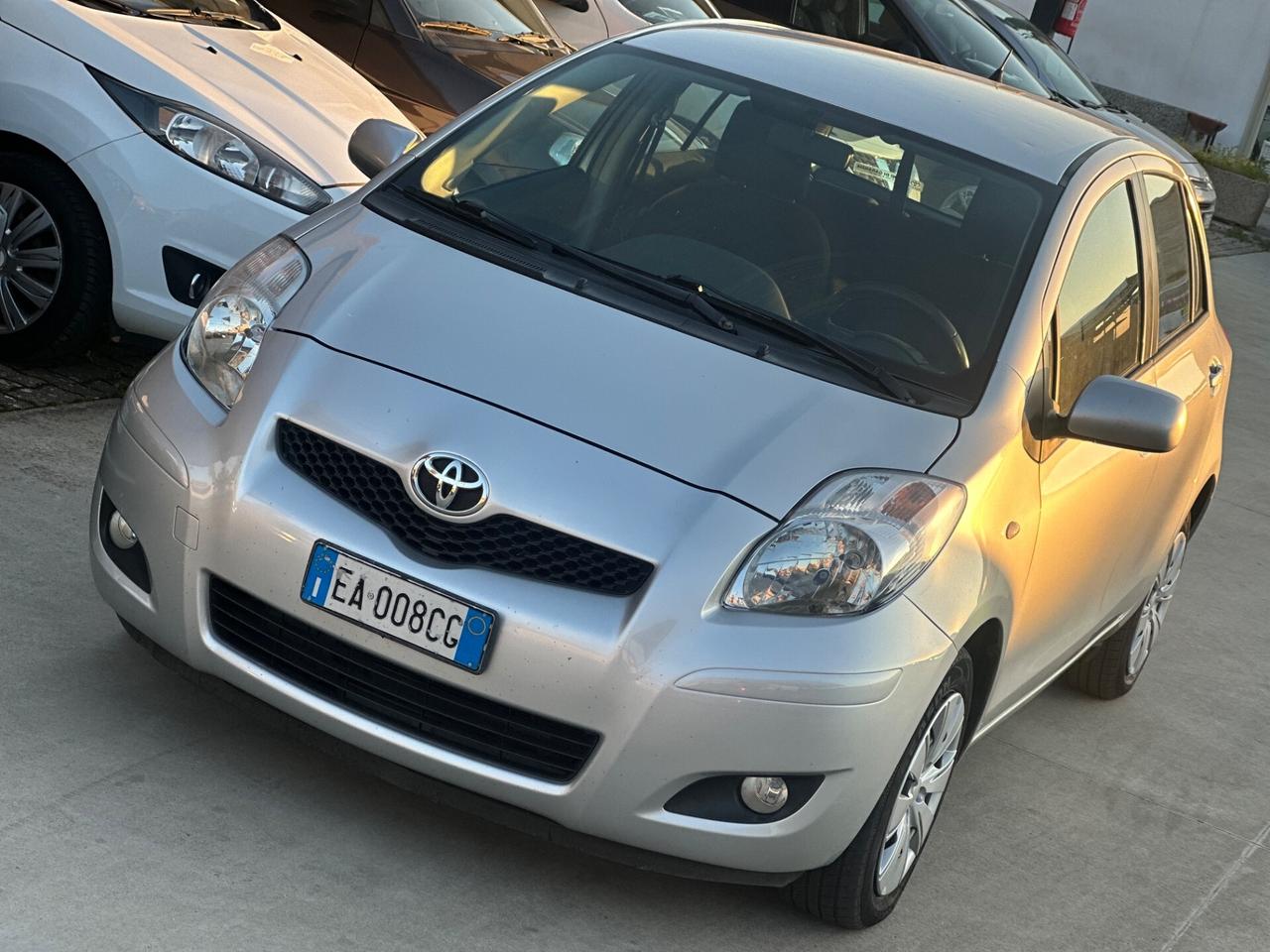 Toyota YARIS 1.3 BENZINA 2010 - SOLO 170 MILA KM