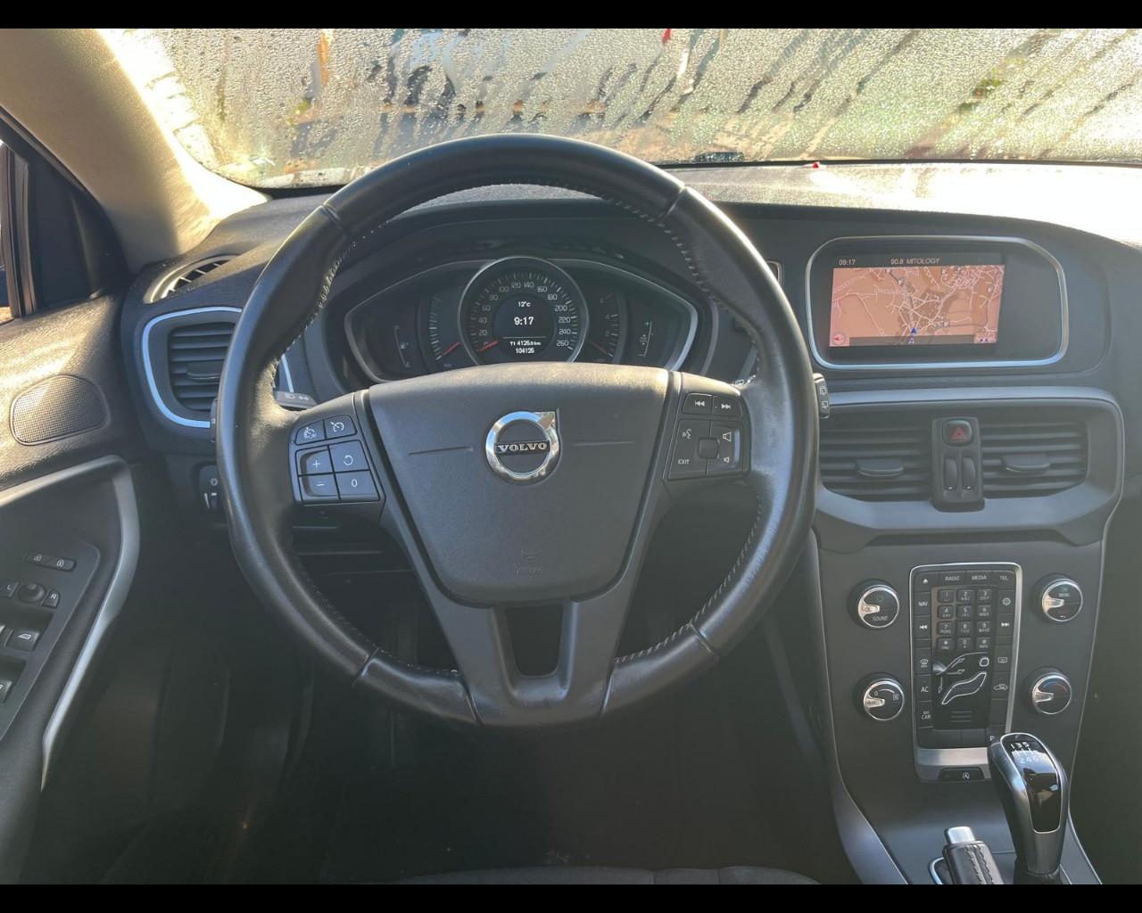 VOLVO V40 (2012-2020) - V40 D2 Business