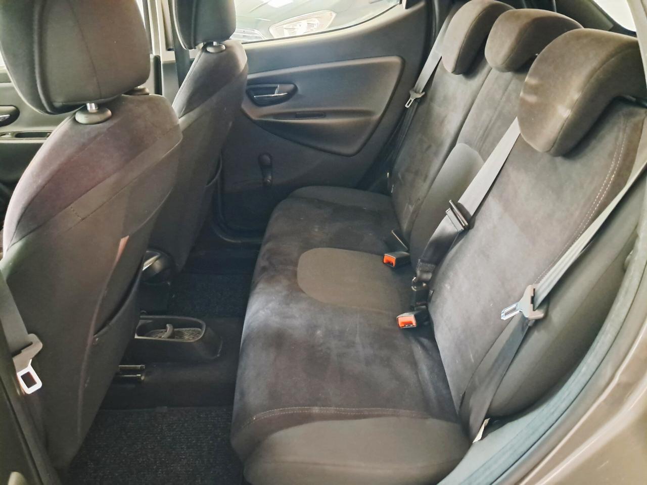 Lancia Ypsilon 1.2 69 CV 5 porte