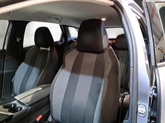 PEUGEOT 3008 BlueHDi 130 S&S EAT8 Active Business