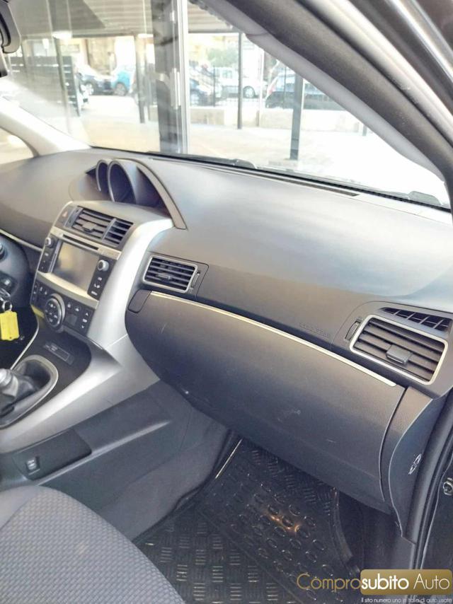 TOYOTA Verso 2.0 D Active 7 posti