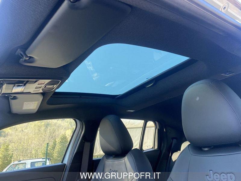 Jeep Avenger 1.2 Turbo 110 CV MHEV Summit