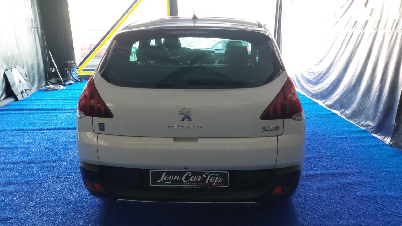 Peugeot 3008 Ibrida 4x4 automatica full tetto