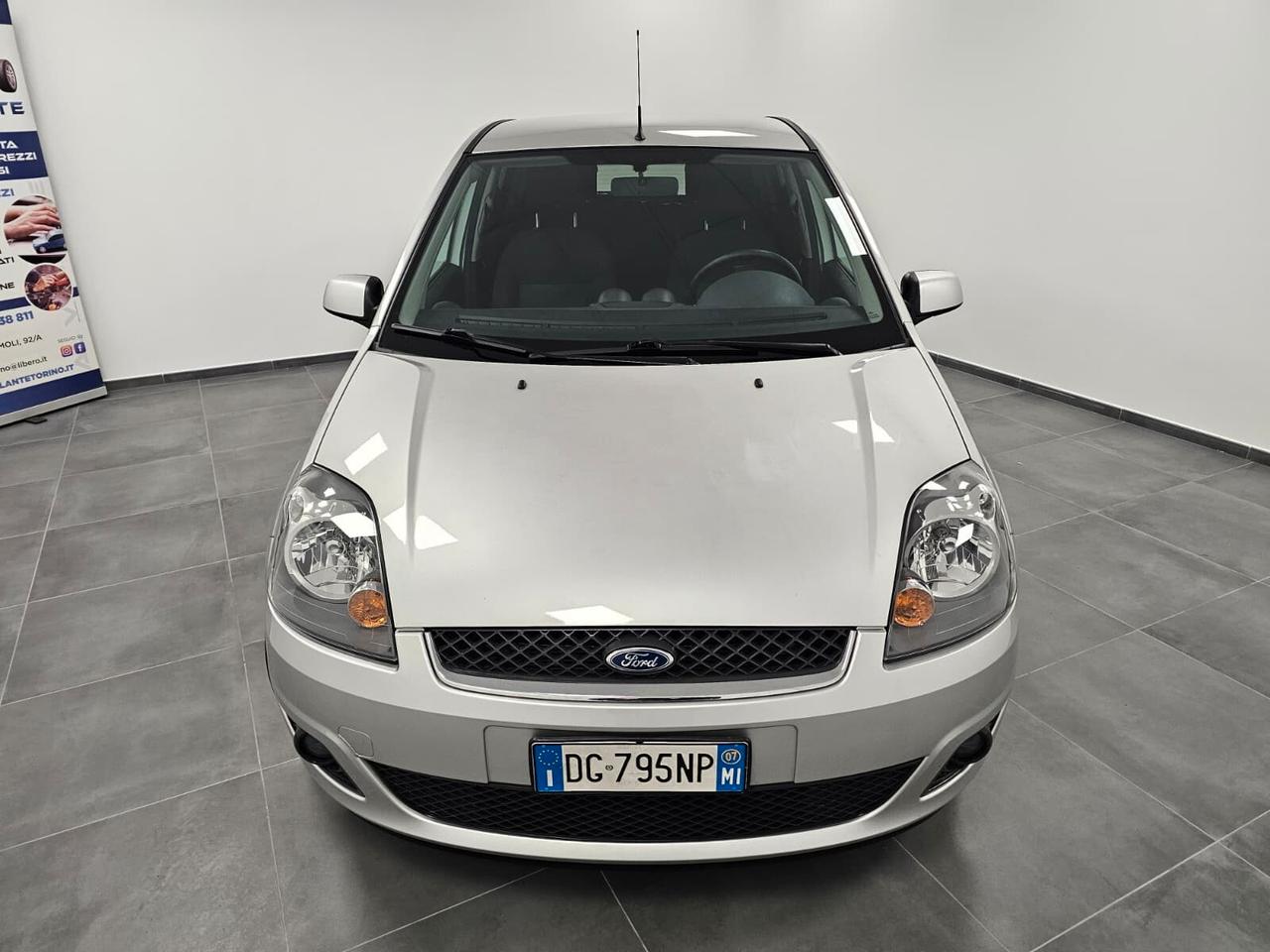 Ford Fiesta 1.2 16V 5p. Titanium - Solo 16mila Km -