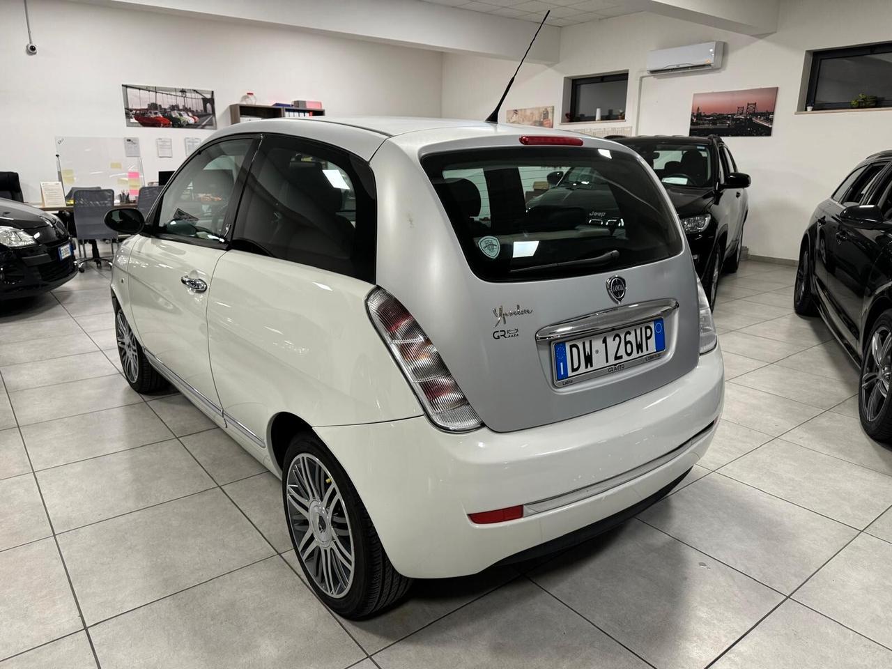 Lancia Ypsilon 1.2 BENZ PLATINO NEOPATENTATI 2009