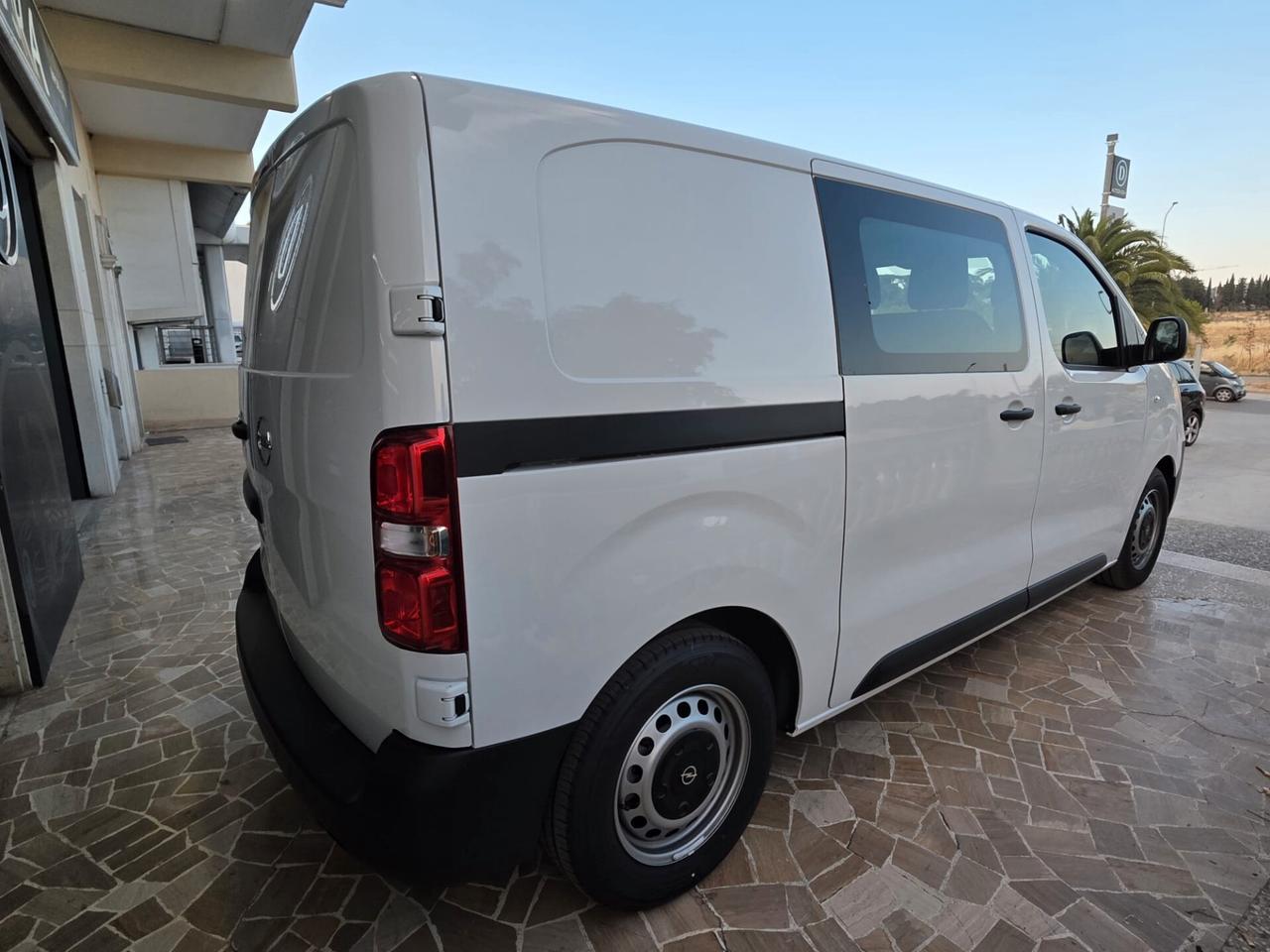Opel Vivaro 1.5 Diesel 120CV S&S PL-TN-DC M Mobile Furgone#AUTOCARRO#KMZERO#VIRTUAL#CARPLAY