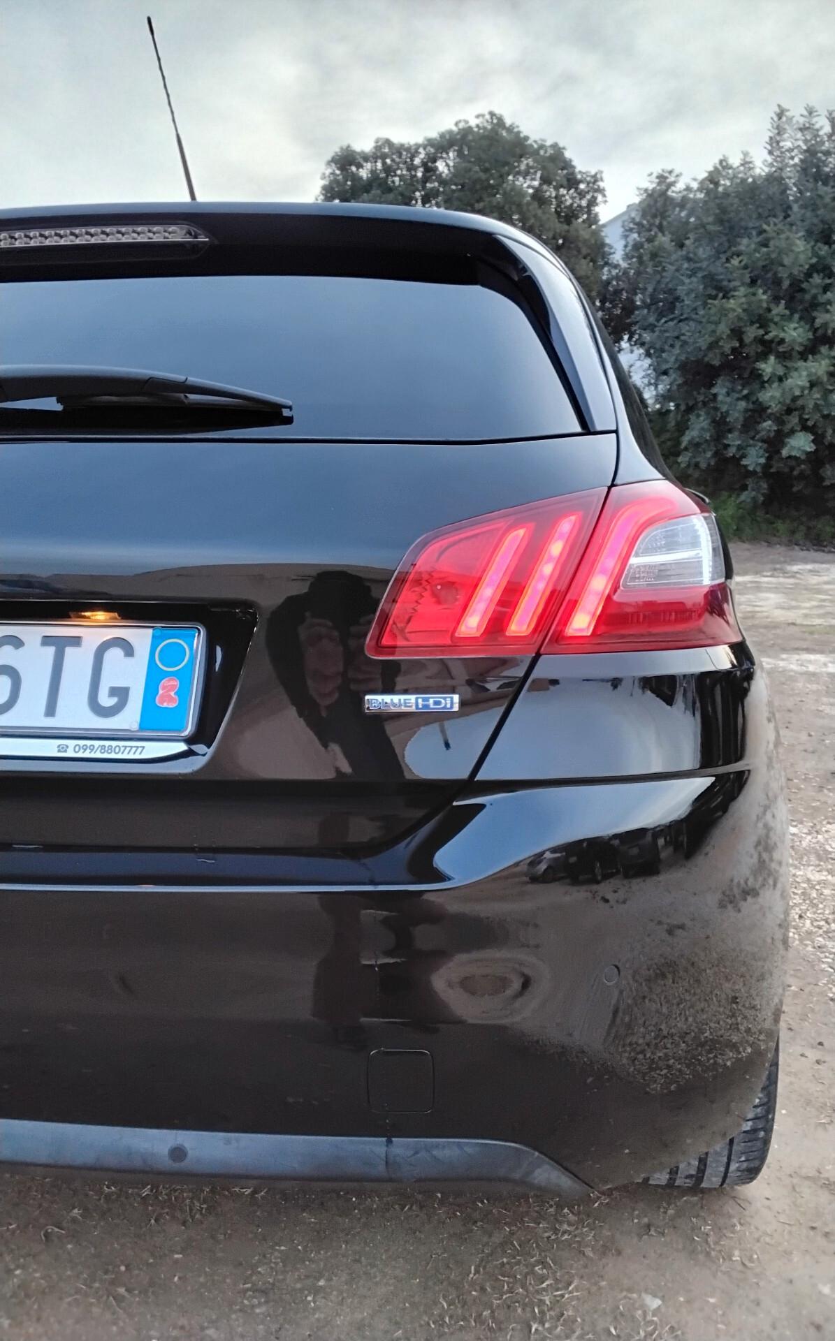 Peugeot 308 BlueHDi 120 S&S Allure