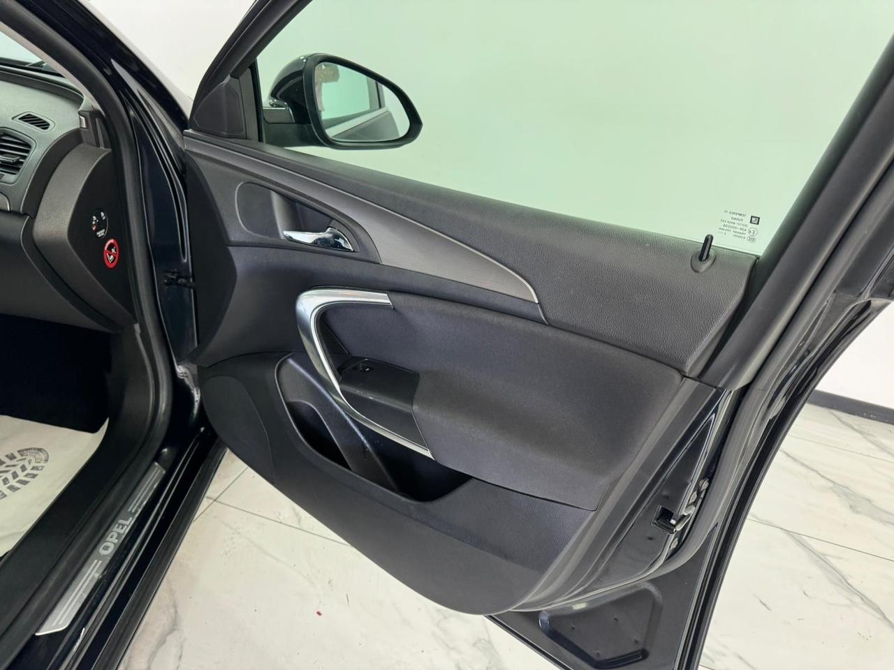 Opel Insignia 2.0 CDTI Sports Tourer -2012