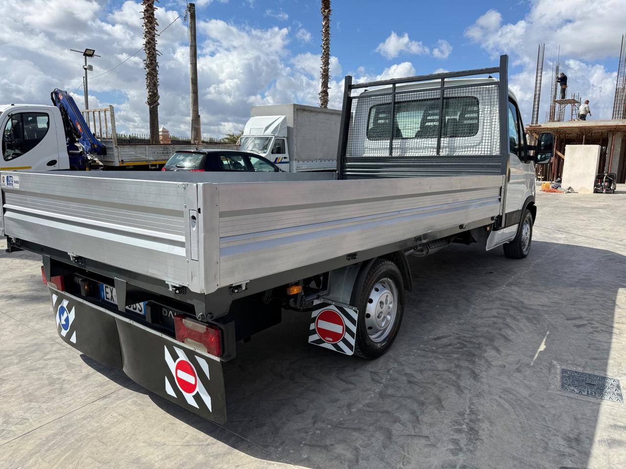 Trattore iveco Daily 35S15 cassonato 4x2 perfetto