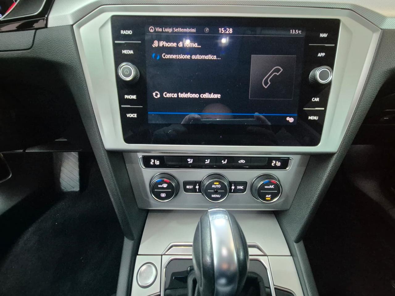 Volkswagen Passat Variant 1.6 TDI SCR DSG Business BMT