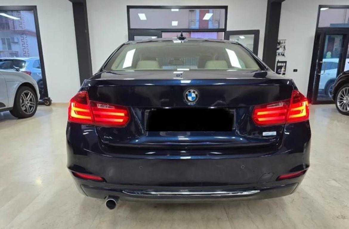 BMW 320d LUXURY