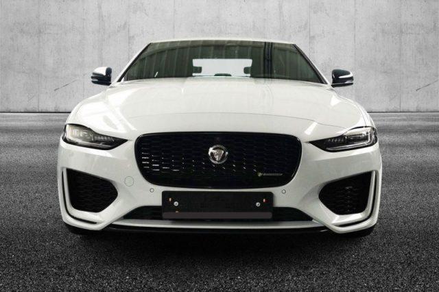 JAGUAR XE 2.0 D 204 CV aut. R-Dynamic Black