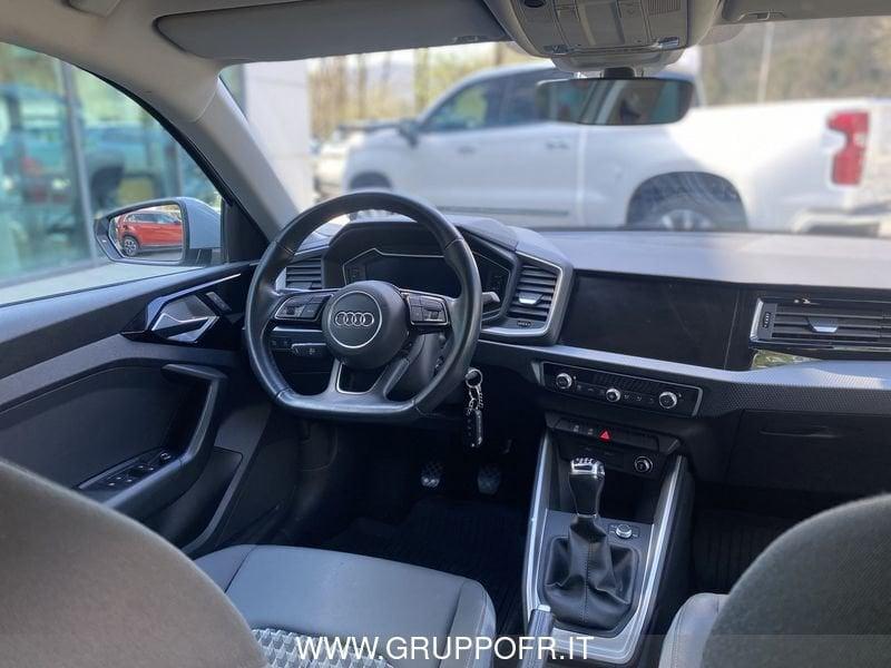 Audi A1 citycarver 30 TFSI Identity Contrast