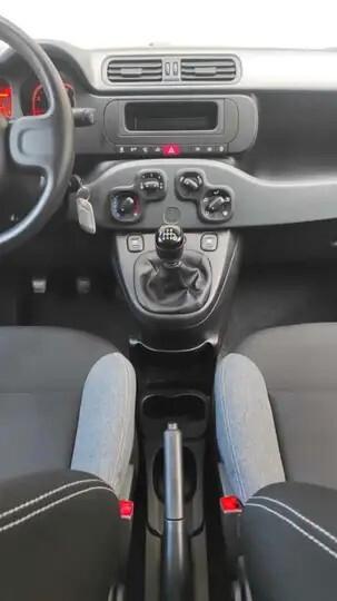 Fiat Panda 1.0 FireFly S&S Hybrid-NEOPATENTATI-UNIPROPRIETARIO-IVA ESPOSTA