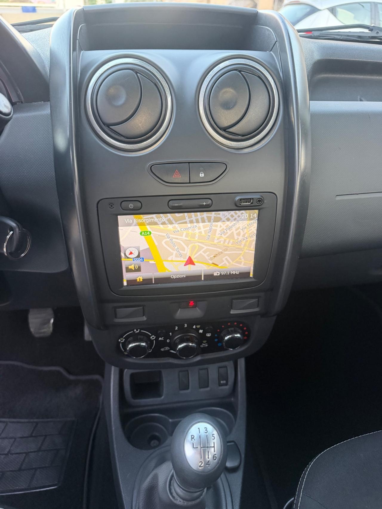 Dacia Duster 1.5 dCi 110 cv 2015 navigatore