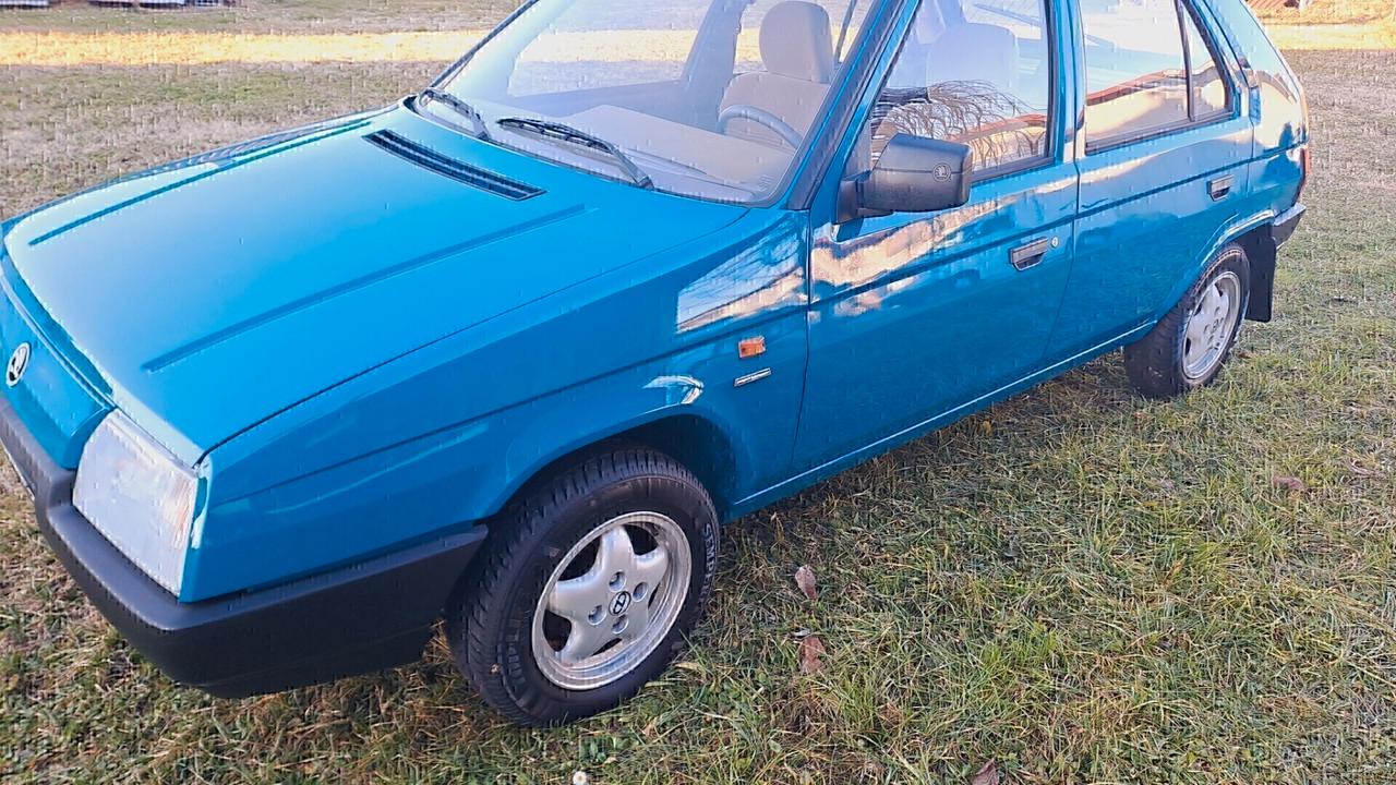 Skoda Favorit 136 LS SOLD NEW IN ITALY ! ONLY 1 OWNER