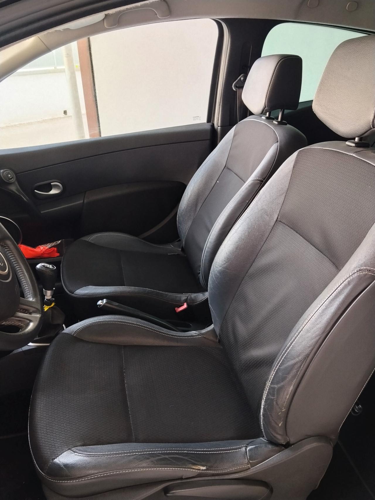 Renault Clio 1.5 diesel CON GARANZIA