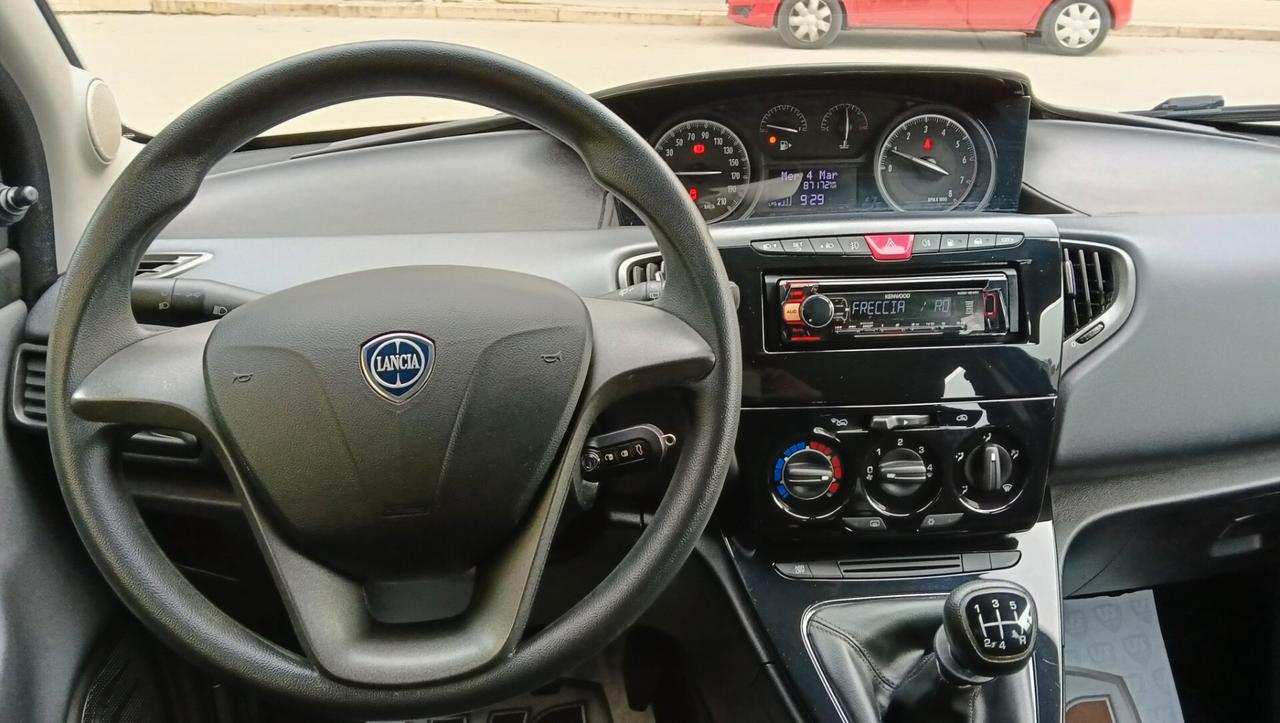 LANCIA YPSILON 1.2 B/GPL-CASA MADRE