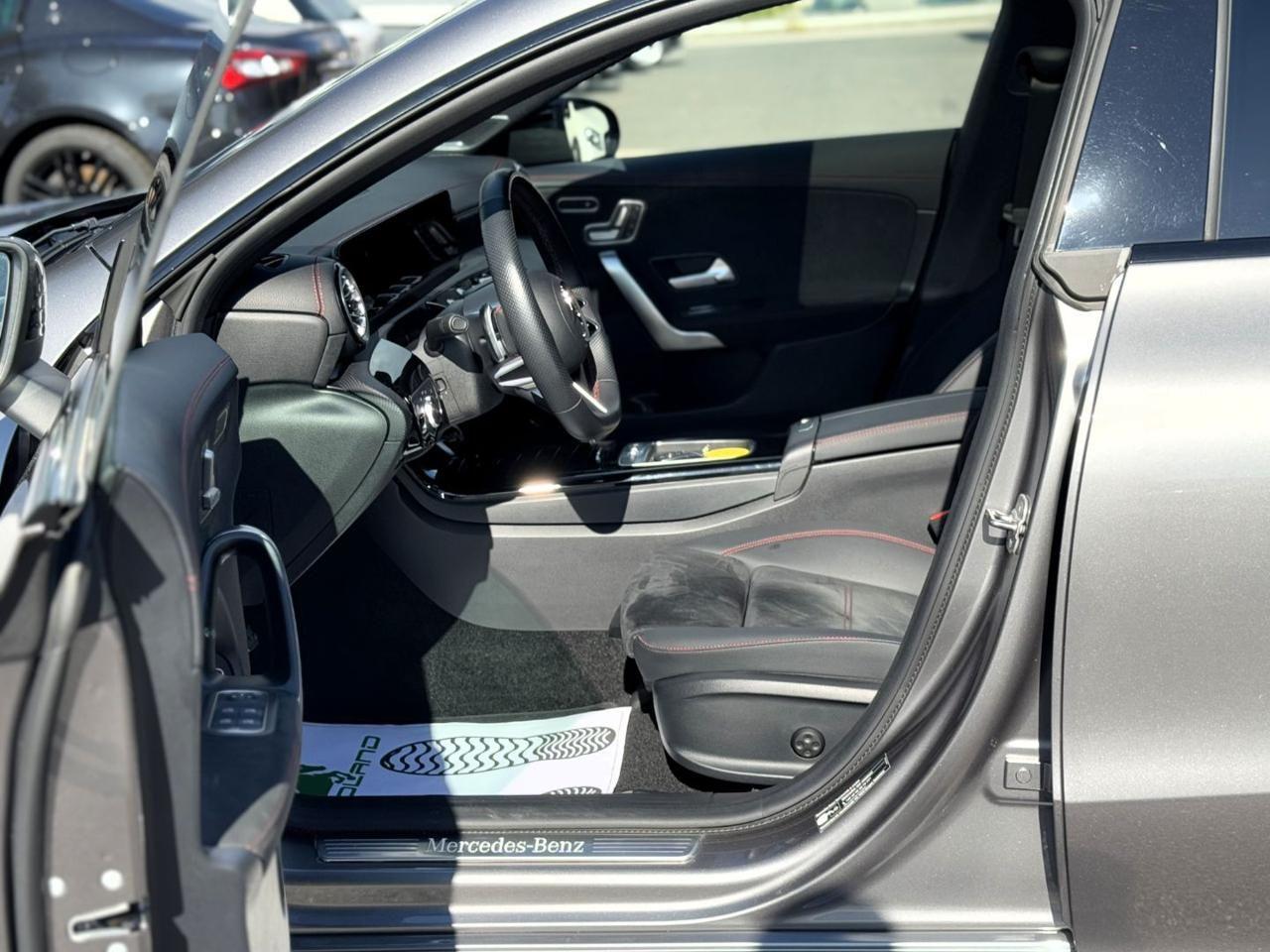 MERCEDES-BENZ CLA 200 Automatic AMG Line Premium 163CV Burmester®