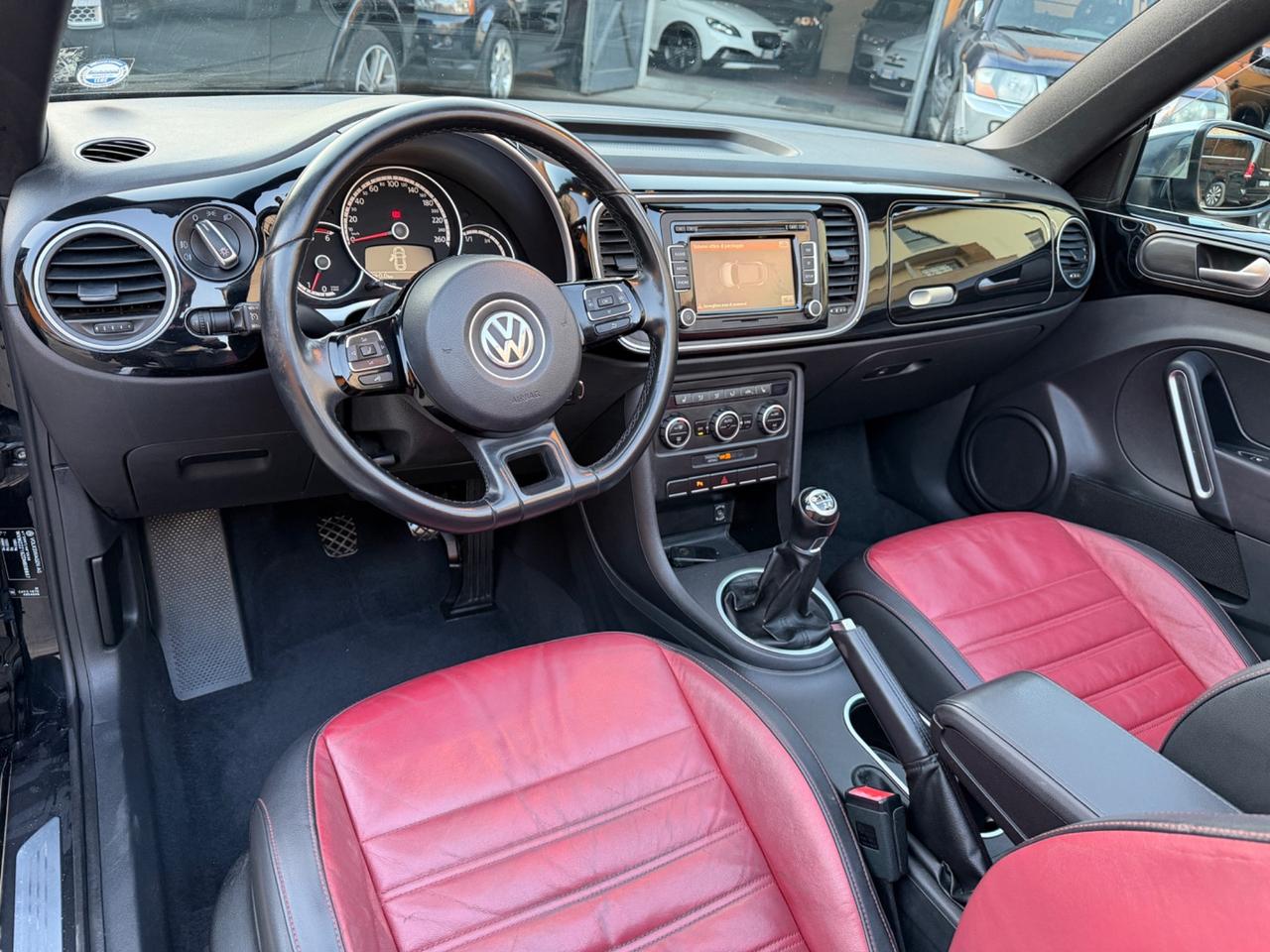 Volkswagen Maggiolino Cabrio 1.6 TDI Design