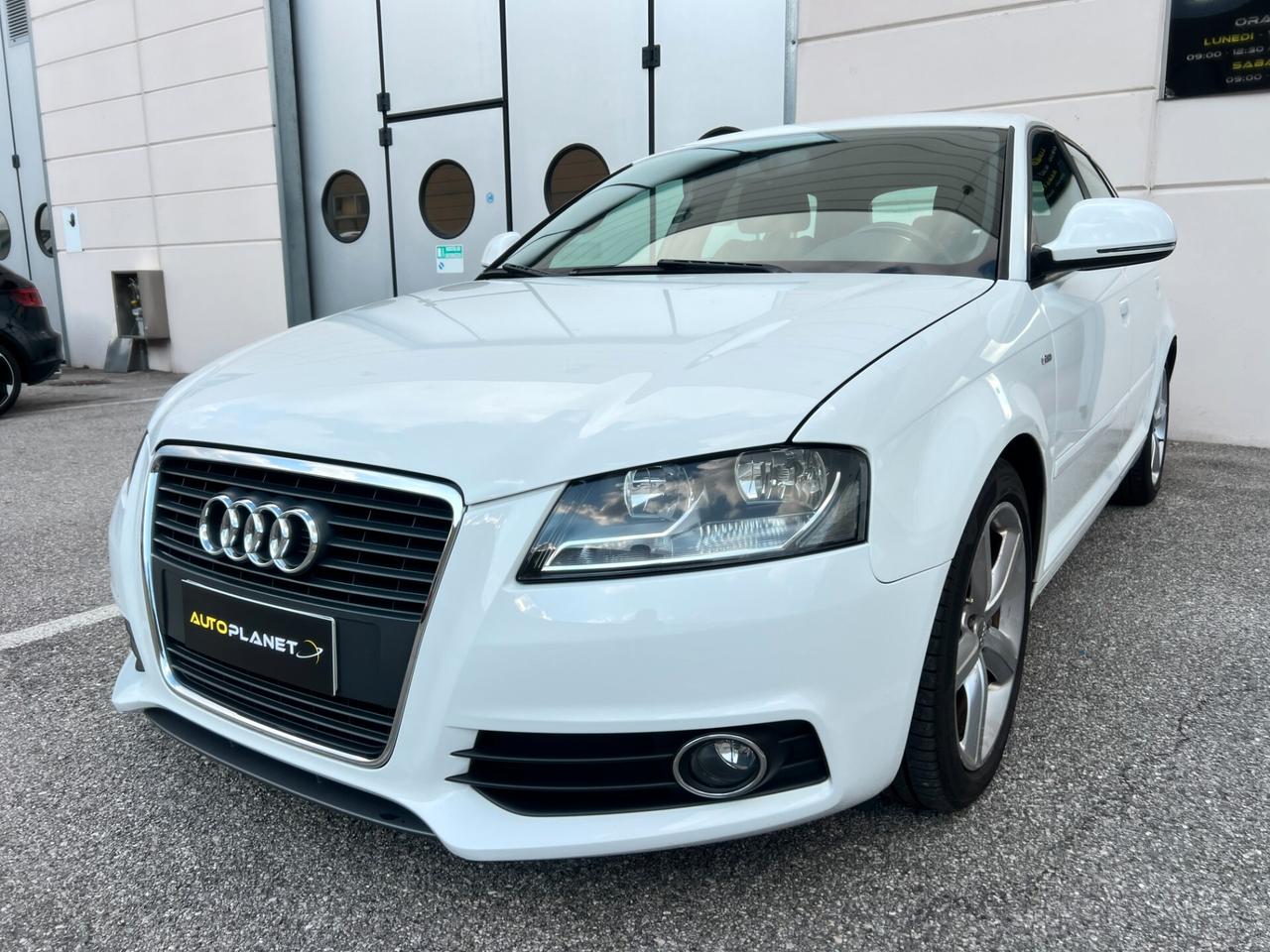 Audi A3 SPB 1.6 TDI 105 CV S-LINE Doppio