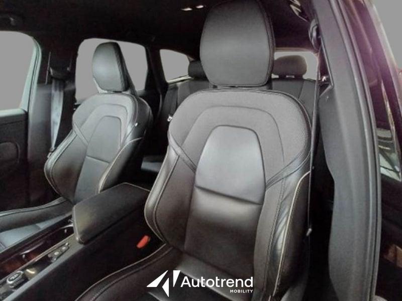 Volvo XC60 B4 197+14 CV AWD Mild Hybrid Diesel Automatico Plus Dark N1 Autocarro