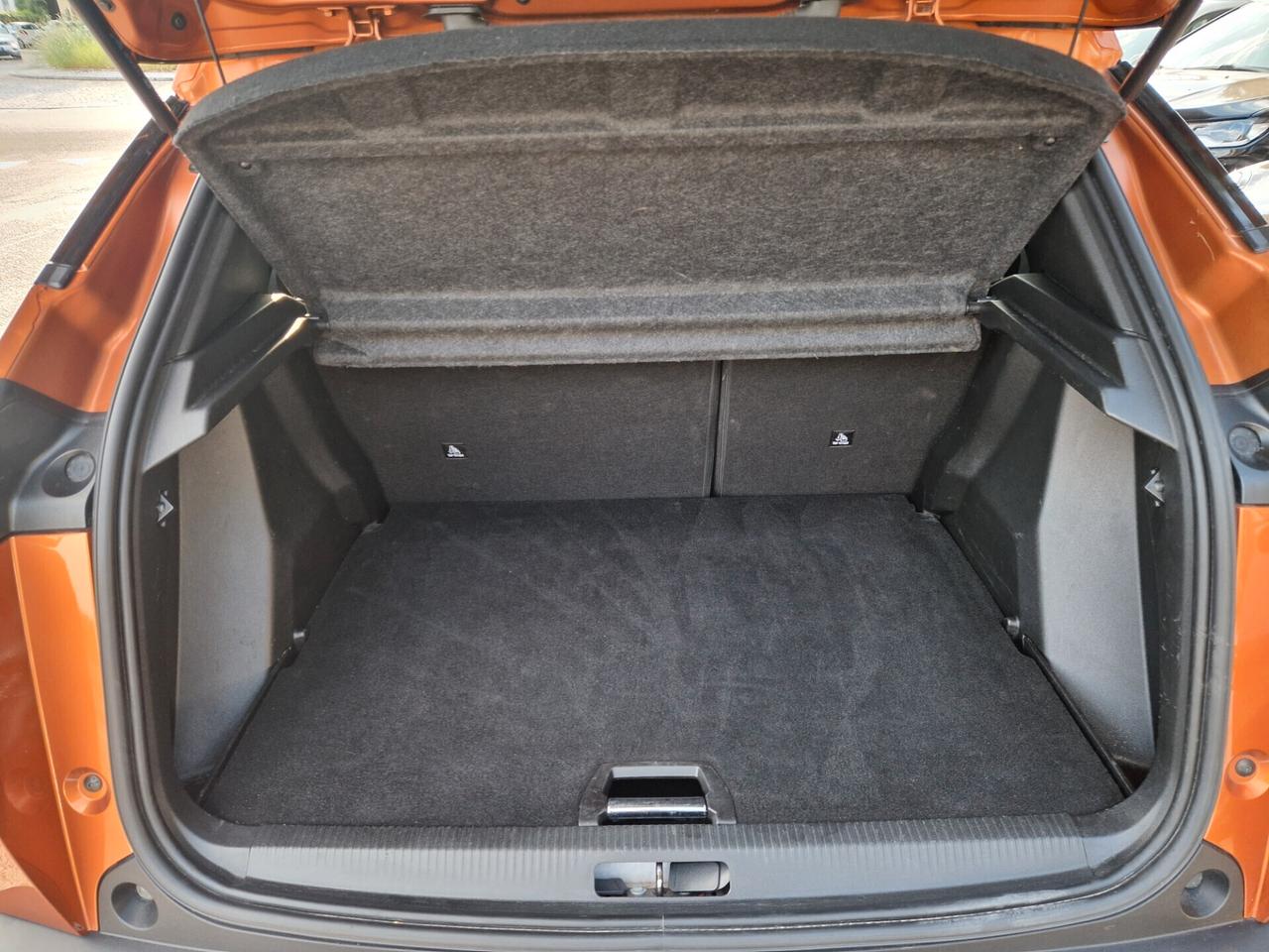 Peugeot 2008 PureTech 130 S&S EAT8 Allure