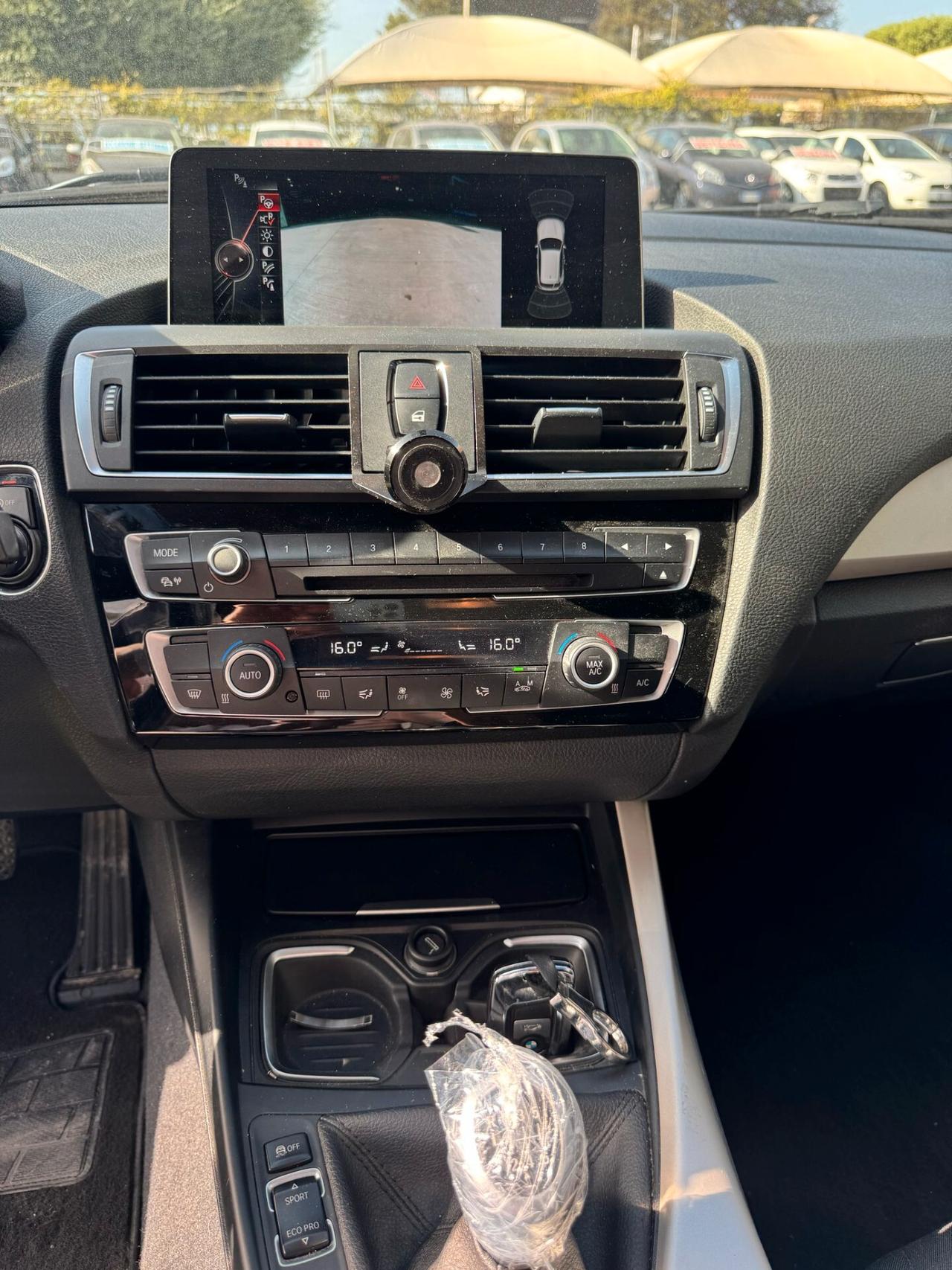 Bmw 116 116d 5p. Urban