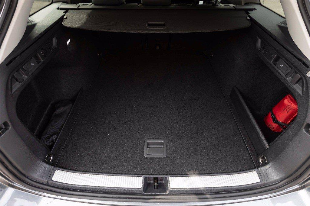 VOLKSWAGEN Passat 2.0 tdi scr Business 150cv dsg del 2024