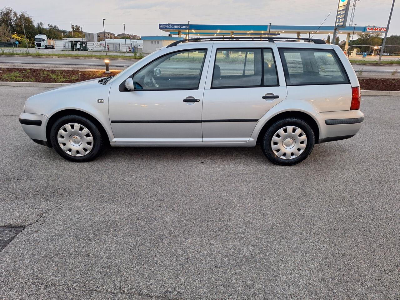 Volkswagen Golf 1.9 TDI/110 CV cat Variant C.line NEOPATENTATI