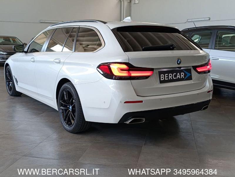 BMW Serie 5 520d 48V Touring Business*SEDILI RISCALDATI*TELECAMERA*PDC*FULL LED*GANCIO TRAINO*