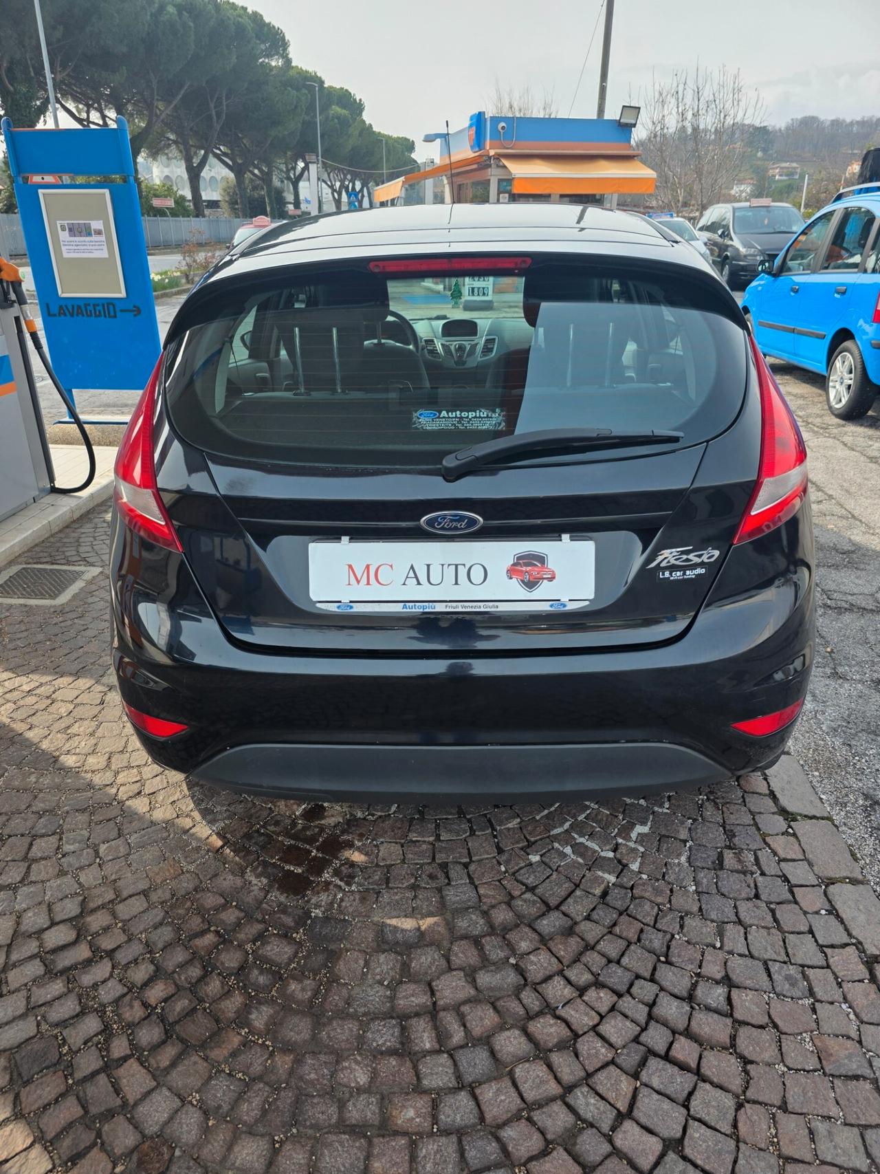 Ford Fiesta 1.2 82 CV 5 porte Titanium con 239.000km Neopatentati ok